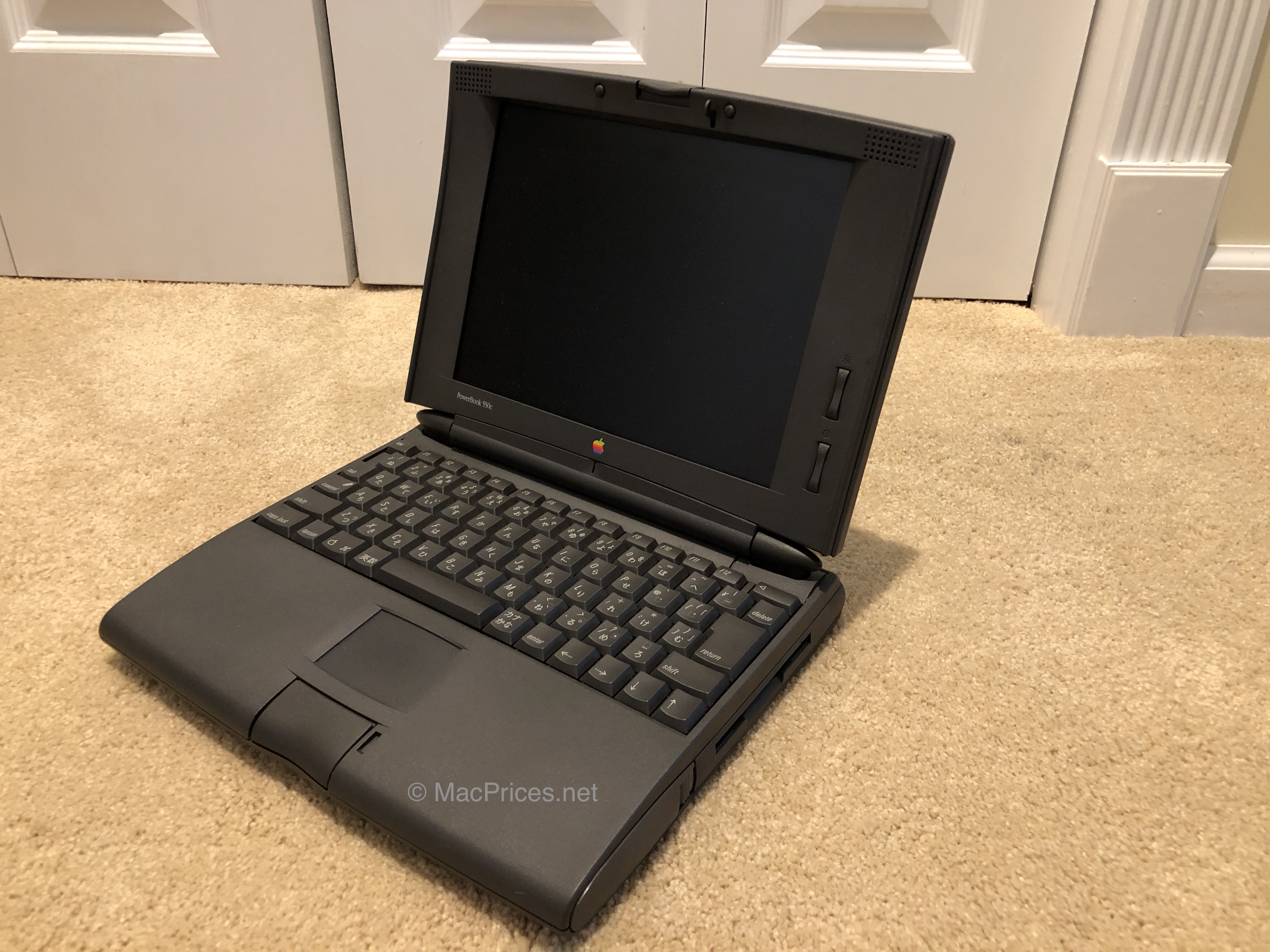 Rare Macs: The PowerBook 550c. Description, specifications, and 